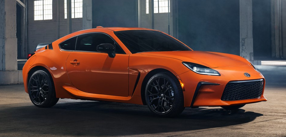 The 2024 Toyota GR86: A Back-to-Basics Sports Car Reborn - AutomobilesNext